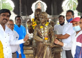 पिंपरी चिंचवड येथे राजमाता जिजाऊ यांच्या स्मृती दिनानिमित्त अभिवादन