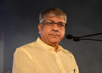 बाळासाहेब आंबेडकरांना 4-5 दिवसात हॉस्पिटल मधून डिस्चार्ज, दीड ते दोन महिने भेटीसाठी सक्त मनाई