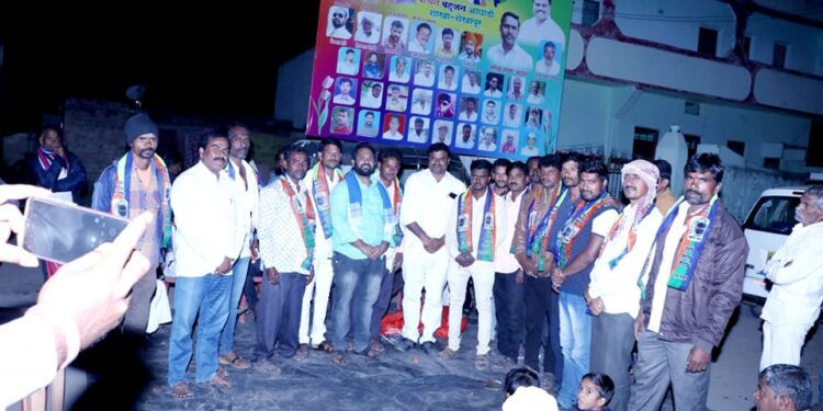 भूम तालुक्यातील शाखापूर ग्रामपंचायत सदस्यांचा वंचित बहुजन आघाडीमध्ये प्रवेश