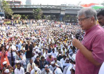 वंचित बहुजन आघाडीच्या शिष्टमंडळाने घेतली हज हाऊसच्या सीईओची भेट; सकारात्मक चर्चा