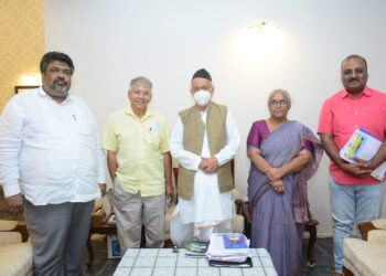 बाळासाहेब आंबेडकर यांनी घेतली राज्यपाल भगत सिंह कोश्यारी यांची भेट!