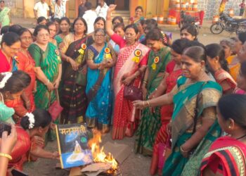 महिलांनी संघटीत होऊन दृष्टी प्रवृत्तींशी लढण्याची गरज