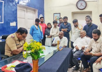 निष्पाप तरुणीच्या मृत्यू आणि टोइंग पथकाच्या मनमानी विरोधात संतप्त वंचित बहुजन युवा आघाडीचे ‘जवाब दो’ आंदोलन !!!