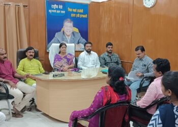 अकोला जिल्ह्यातील कृत्रिम युरीया टंचाई विरोधात कृषी सभापती कडून कानउघाडणी, कृषी विभागाने दक्ष राहून काम करण्याचे निर्देश.