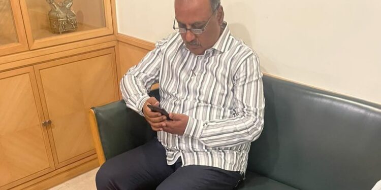 मविआने धैर्यवर्धन पुंडकर यांना तब्बल 1 तास बैठकी बाहेर बसवले !