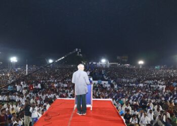 काँग्रेसने युती केली तर वाचतील नाही तर…