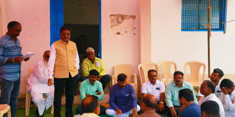 आजी माजी कार्यकर्त्यांना एकत्र करून ॲड.बाळासाहेब आंबेडकर यांना लोकसभेत पाठविण्याचा निर्धार !