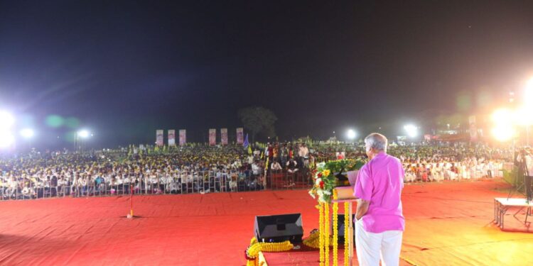 मराठा आरक्षण निर्णयावरून ॲड प्रकाश आंबेडकरांचा शिंदे – फडणवीस यांच्यावर निशाणा !