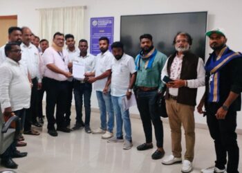 विद्यार्थ्यांचे परिक्षा फार्म स्विकारण्यास महाविद्यालयाचा नकार !