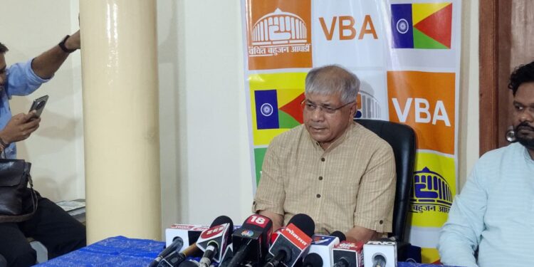 जरांगे यांनी जालन्यातून निवडणूक लढवावी