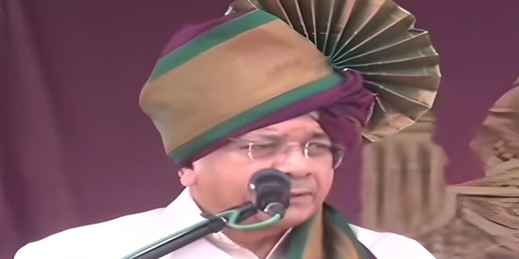 गहिनीनाथ गडाच्या वतीने ॲड.प्रकाश आंबेडकरांचा सन्मान !