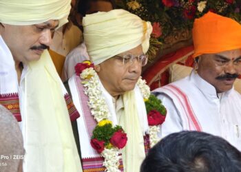 गहिनीनाथ गडाच्या वतीने ॲड.प्रकाश आंबेडकरांचा सन्मान !