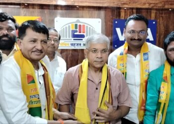 शिवसेनेच्या बी. डी. चव्हाण यांच्यासह  पदाधिकाऱ्यांचा ‘वंचित’मध्ये प्रवेश !