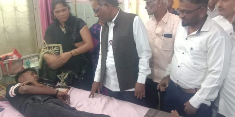 शालेय मुलांवरील हल्लाप्रकरणी आरोपींना तत्काळ अटक करा