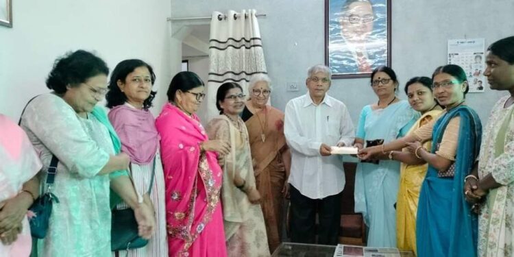 डॉ. आंबेडकर जयंतीची रक्कम दिली वंचितांच्या लढ्यासाठी..!