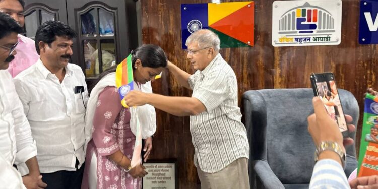 प्रदेश काँग्रेस कमिटीच्या महासचिव उत्कर्षा रूपवते यांचा वंचितमध्ये प्रवेश