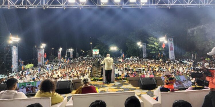 काँग्रेसवाले मोदींवर टीका करतात का?