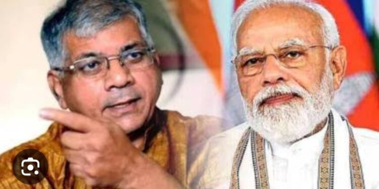 प्रधानमंत्री मोदी अजून किती इज्जत घालवणार ?