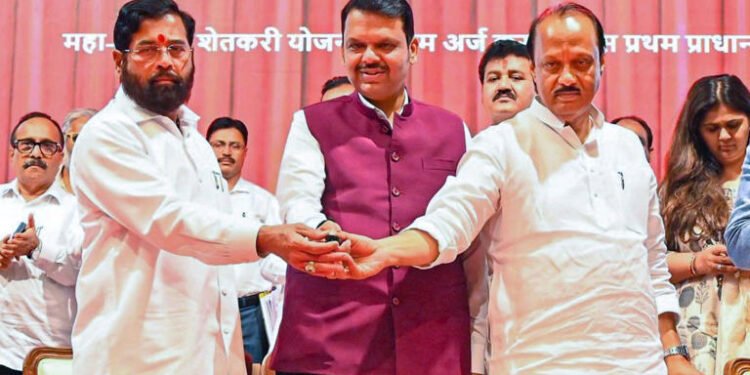 आदिवासी, सामाजिक न्याय विभागाचा तब्बल 1,827 कोटी रुपयांचा निधी लाडकी बहीण योजनेसाठी वळवला