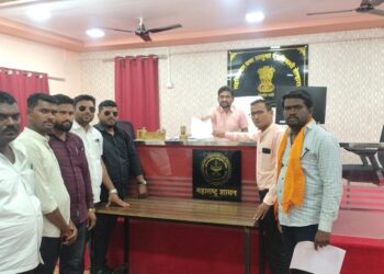 संजय गांधी निराधार लाभार्थ्यांना ५ महिन्यापासून मानधन नाही! ; ‘वंचित’चे अकोल्यात तहसीलदारास निवेदन