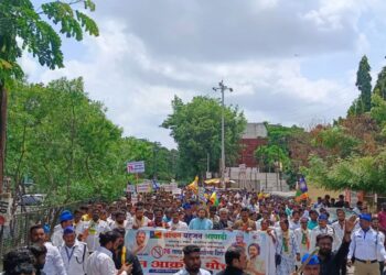 Vanchit Bahujan Aghadi : 76 लाख मतांच्या रहस्यमय वाढीविरोधात सोलापूर येथे वंचितचा जनआक्रोश मोर्चा!