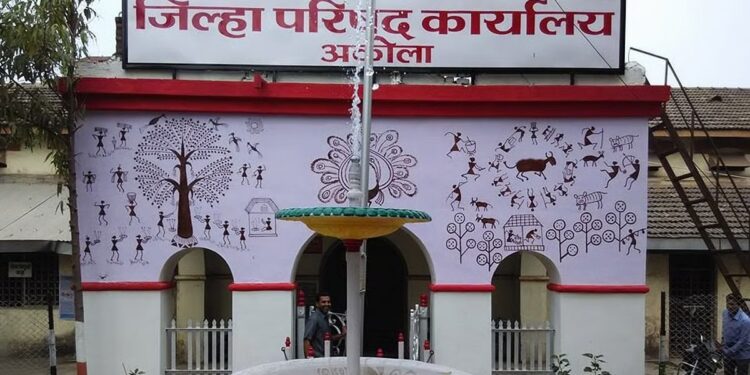 "अकोला जिल्हा परिषदेतील नियमबाह्य पदोन्नतीवर वंचित बहुजन युवा आघाडीचा आक्षेप; बदली रद्द करण्याची मागणी"