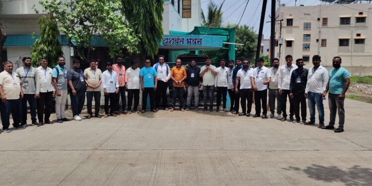 बोधगया येथील महाबोधी मुक्ती आंदोलनासाठी वंचित बहुजन युवा आघाडीचे पदाधिकारी रवाना