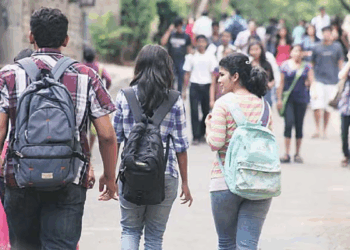 पुन्हा अविद्येकडे नेणारे षडयंत्र