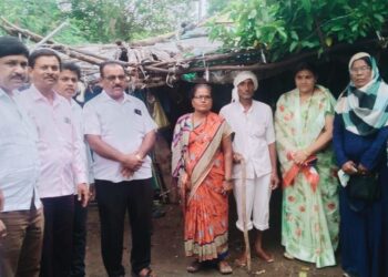 पारस तालुका बाळापूर येथे ढगफुटी! वंचित बहुजन आघाडी जिल्हा पदाधिकाऱ्यांनी दिली भेट!