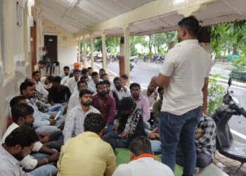 वंचित बहुजन युवा आघाडीचा अकोट तालुक्यात झंजावात; आठ सर्कलसाठी बैठका, शाखा नियोजन आणि तिरंगा रॅलीची तयारी