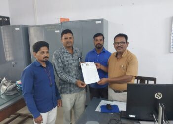 रासायनिक खतांच्या (युरिया) तुटवड्यामुळे शेतकरी त्रस्त; वंचित बहुजन आघाडीचे कृषी अधिकाऱ्यांना निवेदन