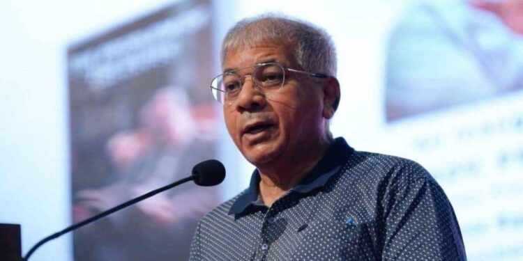 अॅड प्रकाश आंबेडकरांच्या कर्तृत्वाला संशोधनाची झालर….!!