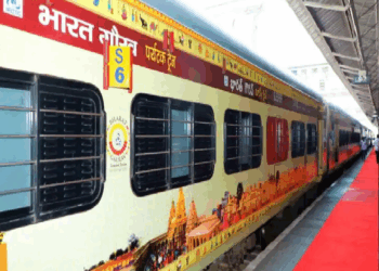 प्रवाशांसाठी खुशखबर! आता 'भारत गौरव यात्रा' रेल्वे प्रवासाचं स्वप्न EMI वर करा पूर्ण