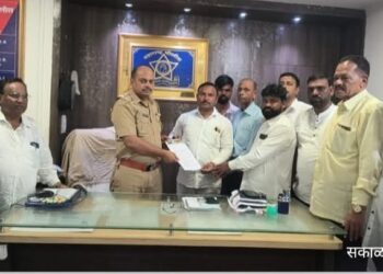 डॉ. बाबासाहेब आंबेडकरांच्या पुतळ्याची विटंबना करणाऱ्या आरोपीवर ॲट्रॉसिटी दाखल करा; वंचित बहुजन आघाडी