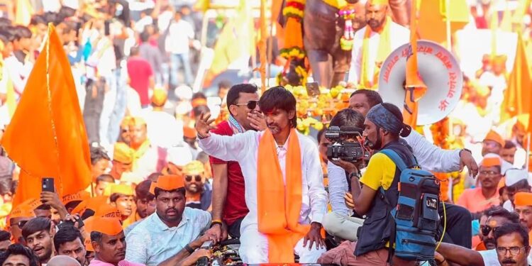 मनोज जरांगे पाटलांचे मुंबईत आंदोलन, वाहतुकीत बदल: ‘या’ मार्गांवर बंदी!