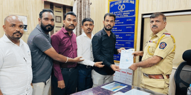 ऐरोलीत शाळेच्या वेळेत वाहतूक सिग्नल वेळेत सुरू करण्याची मागणी; वंचित बहुजन आघाडीने दिले निवेदन