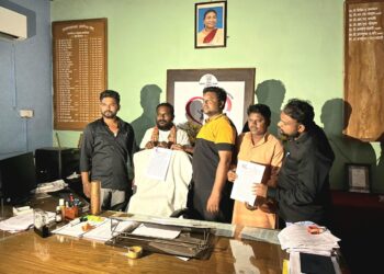 जिल्हा स्त्री रुग्णालय निविदा घोटाळा : डांबरेसह तिन्ही अधिकाऱ्यांवर गुन्हे दाखल करा – वंचित बहुजन युवा आघाडीची मागणी