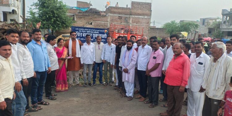 वंचित बहुजन युवा आघाडीचे 'गाव तिथे शाखा' अभियान: ५ नवीन शाखांचे फलक अनावरण