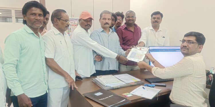 कोथरूड पोलिस ठाण्यातील महिलांवरील अन्यायाविरोधात वंचित बहुजन आघाडीचा निषेध