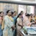 'रक्षकच भक्षक बनू नये', पोलिसांना राखी बांधून वंचित बहुजन महिला आघाडीने केली जबाबदारीची जाणीव