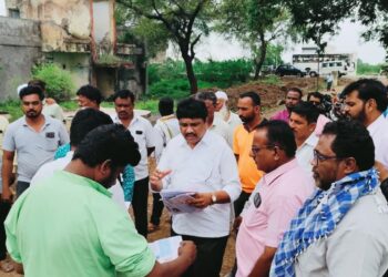 अवाढव्य बिलांमुळे चोहट्टा येथील रहिवासी त्रस्त; वंचित बहुजन आघाडीचे MSEB कार्यालयावर धडक