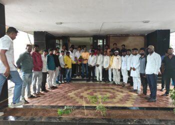 वंचित बहुजन युवा आघाडीच्या सोलापूर जिल्हा बैठकीत तरुणांचा उत्स्फूर्त सहभाग