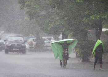 Osmanabad : अतिवृष्टीने परंडा तालुक्यात पूर; जनजीवन विस्कळीत, अनेक मार्ग बंद