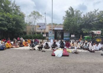 मृत्यूनंतरही जात आडवी येते तेव्हा…