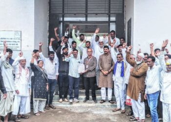 Jamkhed : 'बळीराजा अडचणीत तर देश अडचणीत'; ओला दुष्काळ' जाहीर करण्याची ॲड. अरुण जाधव यांची मागणी