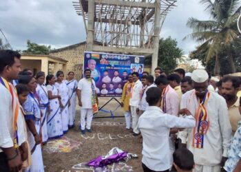 सोलापूर येथे वंचित बहुजन आघाडीच्या शाखेचे उद्घाटन; वृक्षारोपणाने दिले पर्यावरण संवर्धनाचे संदेश