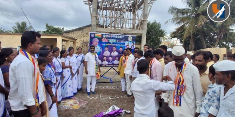 सोलापूर येथे वंचित बहुजन आघाडीच्या शाखेचे उद्घाटन; वृक्षारोपणाने दिले पर्यावरण संवर्धनाचे संदेश