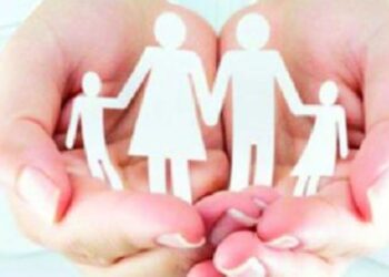 कोल्हापूर : वंशाचा दिवा मुलगाच हवा, रूढी-परंपरांना फाटा देत लेकीने दिला वडिलांच्या पार्थिवाला अग्निडाग!