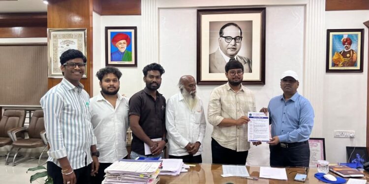 भ्रष्ट क्लासेसविरोधात सम्यक विद्यार्थी आंदोलन आक्रमक; बार्टीने सात दिवसांत निर्णय न घेतल्यास तीव्र आंदोलनाचा इशारा!