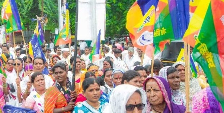 Beed Protest : वंचित बहुजन आघाडीचा गेवराईत ‘जन आक्रोश’ महामोर्चा
